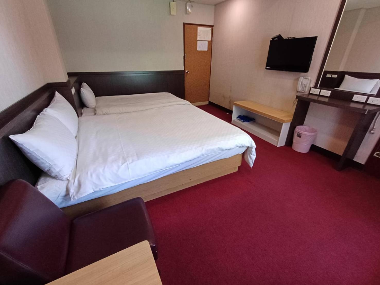 לודונג Long Cherng Hotel מראה חיצוני תמונה